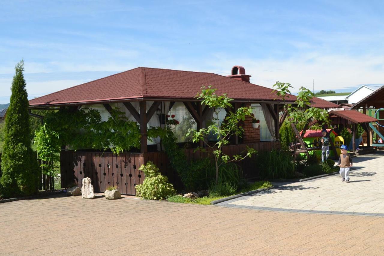 Margareta Vendeghaz Hotel Lupeni  Buitenkant foto